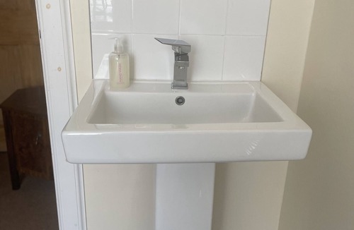 Cellardyke Bed & Breakfast | Suite with stunning sea views in the East Neuk perfect for wild swimming, golf.