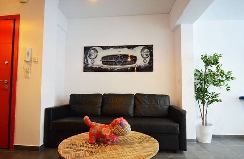 Piraeus Apartment | Suites 51/5 min from Piraeus Port!