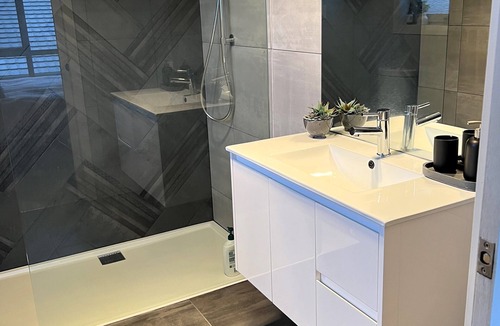 Newnham House | Sunny Modern 3 Bedroom Townhouse