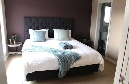 Newnham House | Sunny Modern 3 Bedroom Townhouse