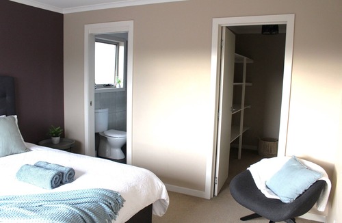 Newnham House | Sunny Modern 3 Bedroom Townhouse