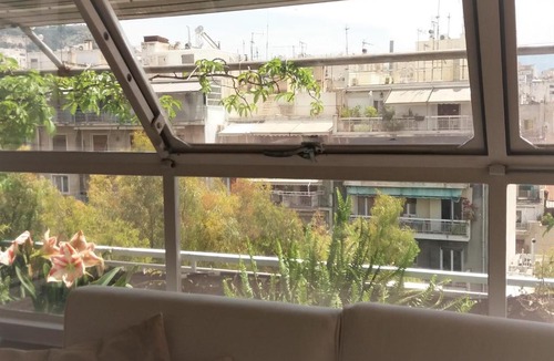 Kypseli Apartment | Sunny Studio Penthouse in center of Athens