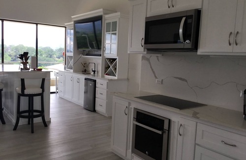 Bolivar Apartment | SUNSET & MOUNTAINS VIEW RETREAT Pool/Near SJO Airport
