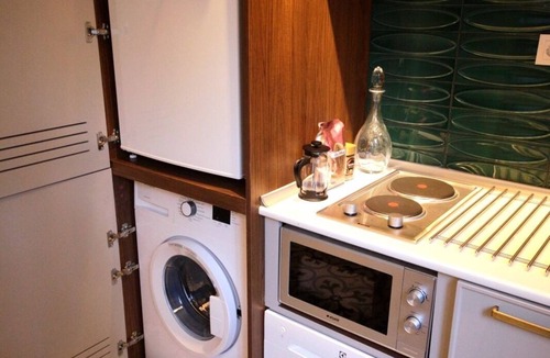 Gumussuyu Mahallesi Apartment | Superior refurbished flat in the heart of Istanbul
