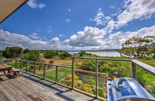 Coles Bay House | Swan Cove