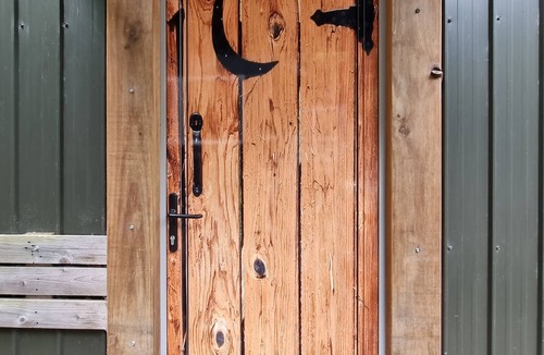 Whakamarama Cottage | Swiss-Kiwi Cottage/Tiny House.ninkl. Breakfast, Jacuzzi option.