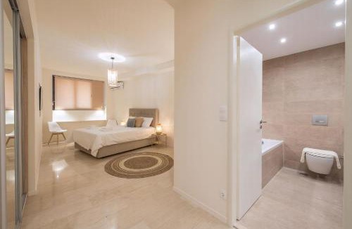 Kypseli Apartment | Syrou Weiß