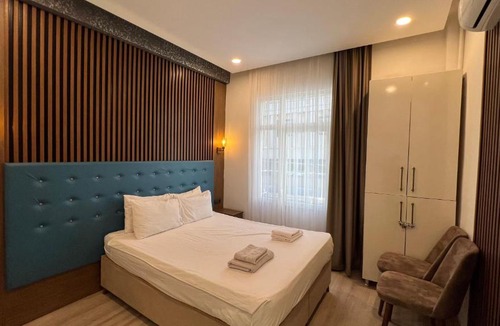 Talimhane Apartment | Taksim Square Luxury 4BR Next to Hotels Perfect for Families & Groups