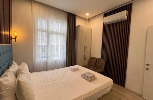 Talimhane Apartment | Taksim Square Luxury 4BR Next to Hotels Perfect for Families & Groups