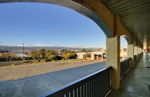 Riverside Hotel | Tamar River Villas
