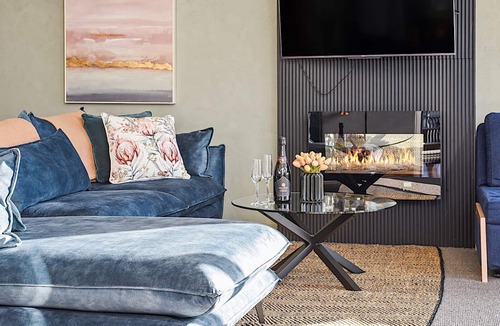 Grindelwald Apartment | Tamar Valley Tree Top