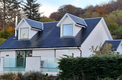 Strachur Cottage | Tanamuir, overlooking Loch Fyne, Strachur - sleeps 6 guests in 3 bedrooms