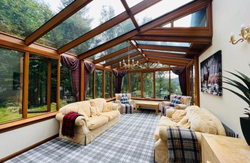Kinlocheil House | Tarmachan Cottage - West Highland Getaway