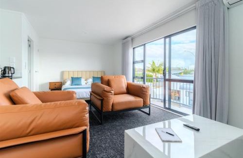 Hamilton North Hotel | Te Awa Suites