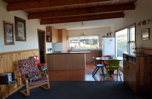 Alonnah House | Te Papa Rua Family Accommodation