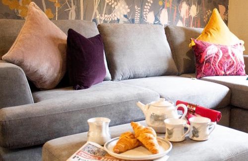 Kingussie House | Telford Cottage