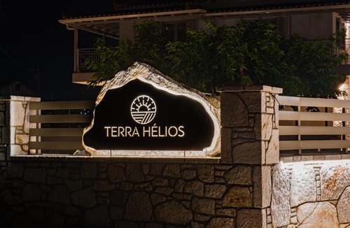 Kiparissia Apartment | Terra Hélios Suites & Studios