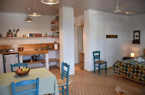 Samothrace Apartment | The apricot tree studio