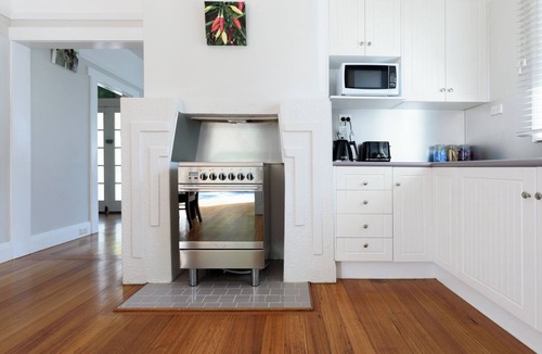 West Launceston House | The Basin Cottage - Closest Home to The Gorge