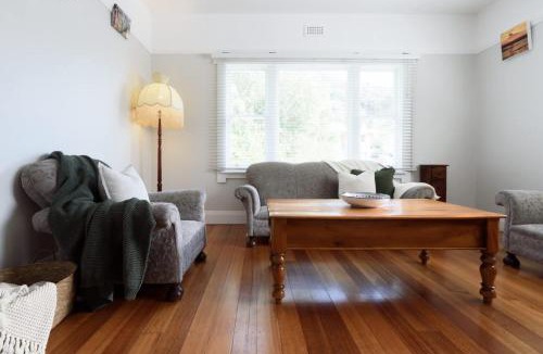 West Launceston House | The Basin Cottage