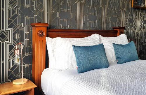 Greymouth Hostel | The Bohemian at Noah's Ark