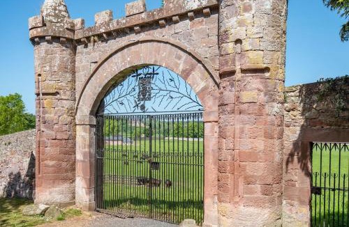 Melrose House | The Bothy at Dryburgh