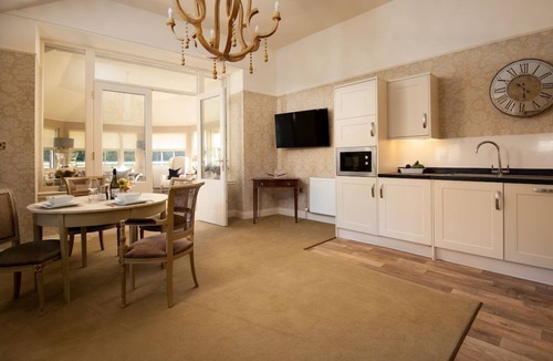 Melrose Cottage | The Bothy At Dryburgh - sleeping 2 guests in 1 bedrooms