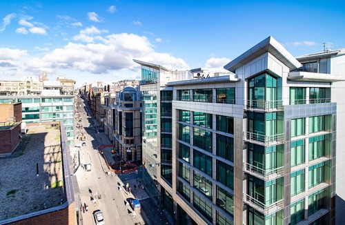 City Centre Glasgow Apartment | The Bridge - Two bedrooms, Central Location, Parking available