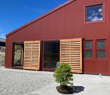 Ohau Ski Chalet | The Brown House 2