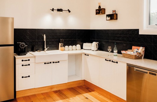 Wattle Grove Cottage | The Chapel