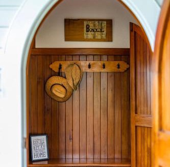 Broadwood Villa | The Chapel - Kohukohu