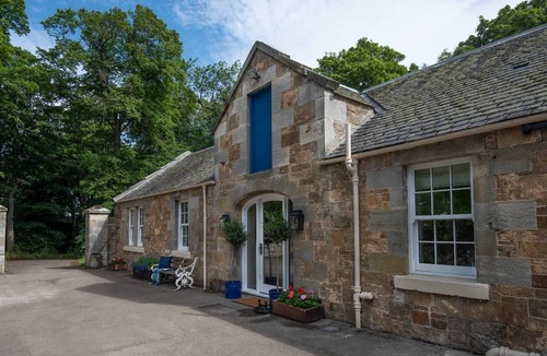 North Berwick Cottage | The Coach House sleeps six in three bedrooms