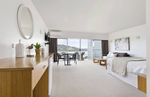 Kettering Bed & Breakfast | The Cove Kettering