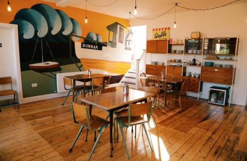 Dunbar Hostel | The Dolphin Inn Hostel