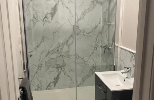 Gattonside Apartment | THE ESK - Modern 1 bedroom apartment in centre of Melrose.