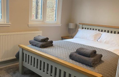 Gattonside Apartment | THE ESK - Modern 1 bedroom apartment in centre of Melrose.