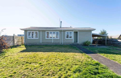 National Park Village House | The Flax Cottage - National Park Holiday Home