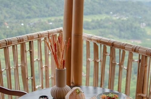 Klungkung Villa | The Floating Treehouse Villa By Avana - A Dreamy Treehouse with a View