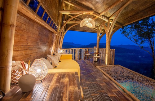 Klungkung Villa | The Floating Treehouse Villa By Avana - A Dreamy Treehouse with a View