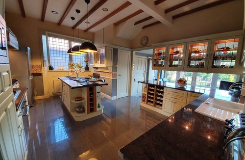 Troon House | The Gables @ South Beach (Sea view)