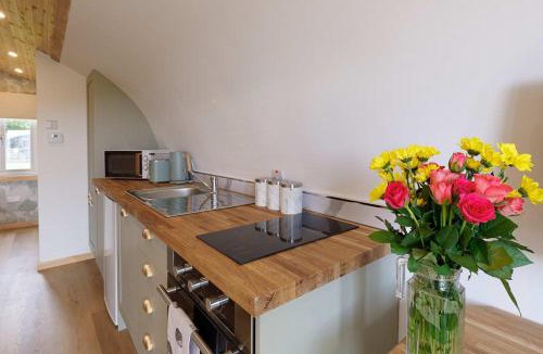 Newton Stewart House | The Galloway Steading -The Hedgehog's Hideout family cabin with Hot Tub and Fire Pit