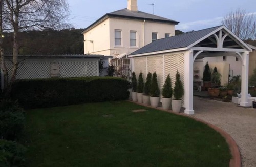Latrobe House | The Georgian on Gilbert