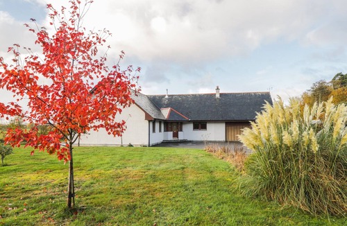 Invergordon Cottage | THE GLEBE, pet friendly, with open fire in Invergordon