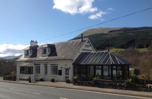 Lochearnhead Bed & Breakfast | The Golden Larches