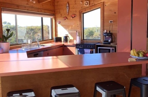 Beaumaris House | The Happy Shack with Ocean Views