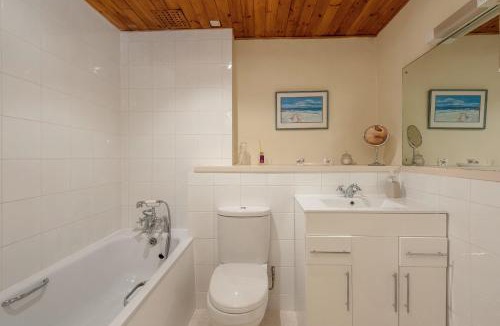 New Town Apartment | The Hart Residence