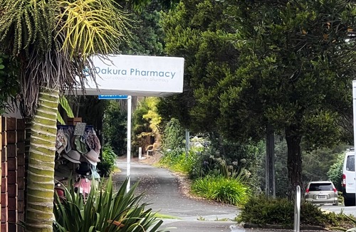 Oakura House | The Heart of Oakura Shops n& 5-10 min walk to beach & rivern (cleaning incl)