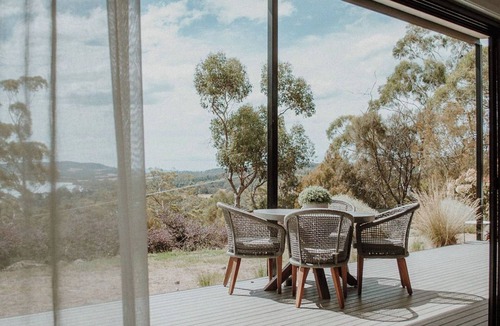 Great Bay House | The House On Bruny - 8 guests, centrally located, indoor fire, fire pit, coffee.