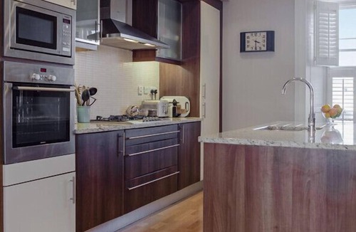 New Town Apartment | The ideal Edinburgh city-centre apartment for sophisticated travellers with free parking