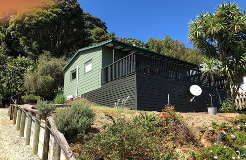 Kawhia House | The Kakariki Cottage - Experience all that Aotea has to offer
